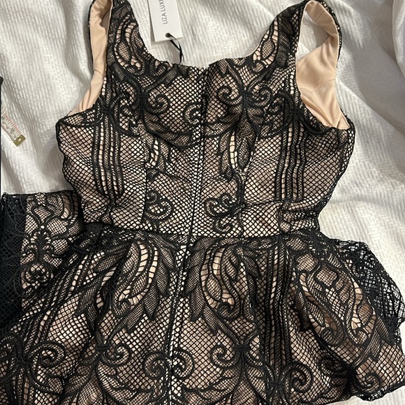 Beautiful full lace gown LuXE S - Picture 5 of 5